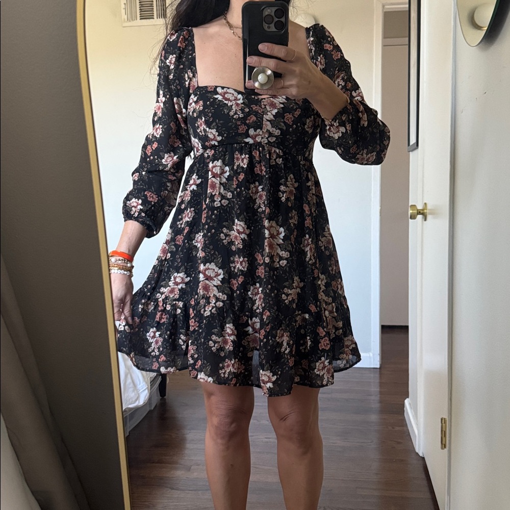 Abercrombie woman’s Size S dress with pockets